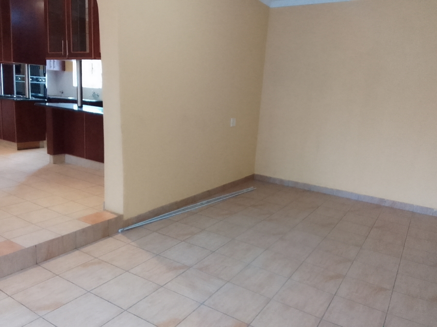 To Let 3 Bedroom Property for Rent in Geelhoutpark North West